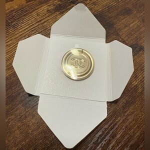 Chanel Beaute new in box phone ring